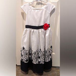 Cherokee Girl's White and Black Flower Dress, Size 6